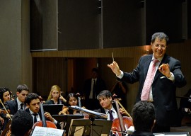 sinfonica 270x192 - Sinfônica Jovem realiza concerto com três regentes nesta quinta-feira