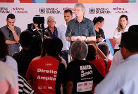 ricardo e condominio dos comerciarios foto jose marques 1 270x183 - Ricardo visita obras de residencial em Mangabeira que beneficia mais de 60 famílias de comerciários