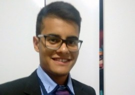 Jovem Parlamentar 2016 Luis Gustavo G Silva 270x191 - Aluno de Escola Estadual é selecionado no Programa Parlamento Jovem Brasileiro