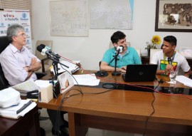 medalha douglas santos foto secom pb 1 270x191 - Ricardo entrega comenda a jogador paraibano que conquistou medalha de ouro nas olimpíadas  