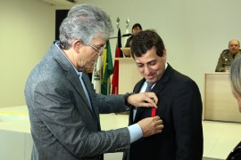 medalhas da policia civil foto francisco frança secom pb 5 270x180 - Ricardo prestigia solenidade comemorativa aos 35 anos da Polícia Civil da Paraíba