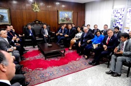 reuniao temer e renan 270x178 - Lígia participa de reunião com presidente Temer e governadores do Norte e Nordeste