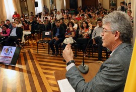 ricardo mes da juventude foto francisco franca secom pb 7 270x183 - Ricardo lança o Mês da Juventude e anuncia construção de praça para os jovens em Campina Grande