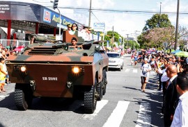 ligia e general desfile foto walter rafael 3 270x183 - Vice-governadora participa de desfile de 7 de setembro em João Pessoa