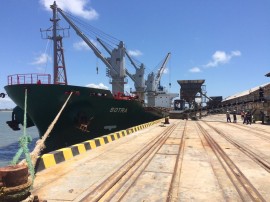 porto de cabedelo operacao milho foto joselio carneiro 4 270x202 - Porto de Cabedelo volta a receber carga de milho após 10 anos