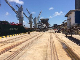 porto de cabedelo operacao milho foto joselio carneiro 6 270x202 - Porto de Cabedelo volta a receber carga de milho após 10 anos