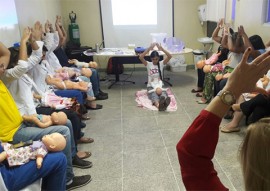 ses arlilnda maques promove capacitacao massagem 2 270x191 - Servidores do Hospital Arlinda Marques participam de capacitação sobre a massagem Shantala