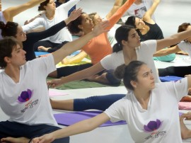 yoga aulão6 270x202 - Funesc e Espaço Arte Yoga realizam ‘aulão’ gratuito no Espaço Cultural 