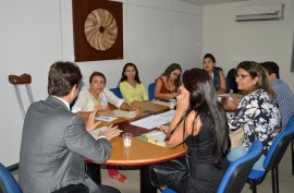 14 10 16 Reunião No Gabinete Foto Alberto Machado 5 270x177 - Governo do Estado assina termo de adesão de enfrentamento do trabalho escravo na Paraíba