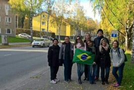 Monique na Finlândia 2016 10 05 2 270x181 - Programa Gira Mundo qualifica professores e alunos e eleva o nível da educação no Estado