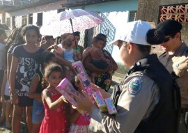 Polícia Militar realiza sonhos com a entrega de presentes em comunidade da capital Foto Wagner Varela SECOM PB 2 270x191 - Polícia Militar entrega presentes a crianças de comunidade da Capital