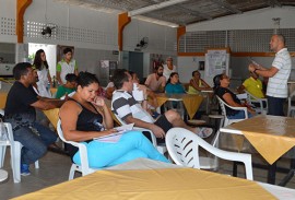 sedh curso manipulação de alimentos foto claudia belmont 3 270x183 - Comerciantes aprendem boas práticas na manipulação de alimentos no Restaurante Popular de Santa Rita