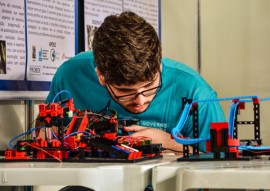 see semana nacional de tecnologia foto Delmer Rodrigues 3 270x191 - Alunos de escolas estaduais participam da Semana Nacional de Ciência e Tecnologia na UFPB