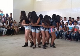 ses alunos e prof debates e exposicao em escola no sertao 5 270x191 - Alunos e professores da rede estadual promovem debates e exposições de trabalhos em escolas do sertão