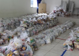 policia arrecada 21 toneladas de alimentos e distribui operacao boas festas 7 270x191 - Polícia arrecada 21 toneladas de alimentos e distribui em comunidades carentes