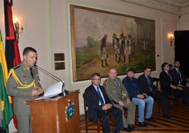 policia militar condecora com medalhas foto vanivaldo ferreira 188 270x191 - Casa Militar do Governo completa 59 anos e homenageia civis e militares