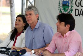 ricardo em coletiva foto francisco franca 7 270x183 - Ricardo apresenta balanço das ações do Governo em entrevista coletiva à imprensa