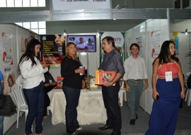 sedh estado expoe acoes da area social e seguranca alimentar em encontro de prefeitos foto alberto machado 1 270x191 - Desenvolvimento Humano expõe ações da área social e da Segurança Alimentar durante encontro com prefeitos 