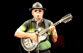 valdir teles 270x171 - Projeto ‘De Repente no Espaço’ reúne pernambucanos Valdir Teles e Afonso Pequeno