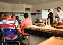 see professores de matematica recebem formacao para utilizacao dos laboratorios foto delmer rodrigues 6 270x191 - Professores de matemática da rede estadual recebem formação para utilização dos laboratórios