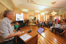 ricardo oficializa o pregao de compras institucionais foto jose marques 4 270x183 - Ricardo lança ação que incentiva a compra de produtos da agricultura familiar para hospitais