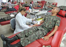 ses hemocentro soldados do exercito realizam doacao de sangue foto ricardo puppe 3 270x191 - Soldados do Exército fazem doação de sangue no Hemocentro