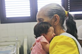 ses maternidade frei damiao atividade em homenagem ao dia da mulher foto ricardo puppe 5 270x180 - Maternidade Frei Damião cumpre lei e assegura direito das gestantes durante o parto