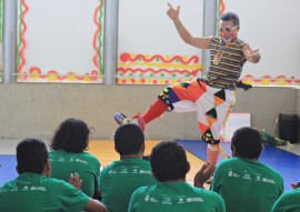 ses hosp juliano recebe oficina de circo da funesc e usuarios ficam encantados foto ricardo puppe 5 270x191 - ‘Escola do Circo’ encanta usuários do Juliano Moreira e ajuda na recuperação