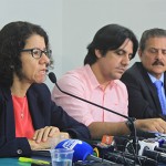 claudia veras comprova transparencia na lista de trabalhadores da saude_foto ricardo puppe (1)