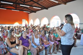 sedh cartao alimentacao fotos claudia belmont 2 270x179 - Sedh orienta beneficiários sobre uso correto do Cartão Alimentação