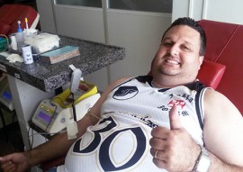 ses torcedores participam de doacao de sangue 2 270x191 - Torcida do Vasco participa de campanha de doação de sangue no Hemocentro