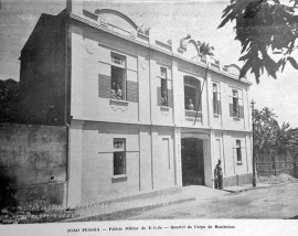 1936 - quartel dos bombeiros na avenida Barão de Abihay, na capital