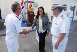 ligia na cerimonia da marinha foto ascom da capitania dos portos 2 270x183 - Vice-governadora participa de cerimônia da Batalha Naval do Riachuelo