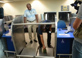 procon_pb e orgaos fiscalilzadores em blitz no aeroporto_foto vanivaldo ferreira (19)