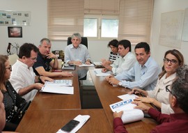 ricardo reuniao com APLP foto francisco franca 1 270x191 - Ricardo anuncia concurso público para professores durante encontro com APLP