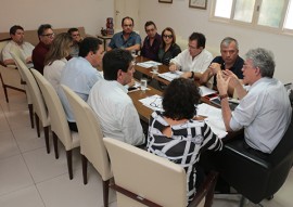 ricardo reuniao com APLP foto francisco franca 7 270x191 - Ricardo anuncia concurso público para professores durante encontro com APLP