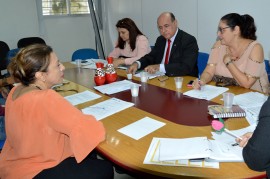 07 08 2017 Reunião com Juízes foto Luciana Bessa 5 270x179 - Governo apresenta ao TJ plano de regionalização do acolhimento de crianças e adolescentes   