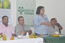 DSC0065 270x179 - Governo da Paraíba reúne produtores de laranjas no município de Matinhas 