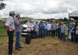 emepa emater tecnologia para agricultores para emissao de baixo carbono 2 270x191 - Emepa e Emater levam aos agricultores tecnologia para contribuir na emissão de baixo carbono