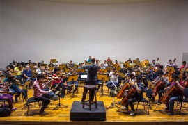 funesc concerto da ospb tem ensaio maestro claudio lage 5 270x180 - Concerto da Sinfônica têm regência do maestro Cláudio Lage e participação da soprano Carla Cury