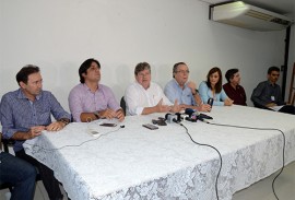 joao azevedo na coletiva da cagepa foto claudio goes 3 270x183 - João Azevêdo anuncia fim do racionamento d’água em Campina Grande e região a partir do dia 26