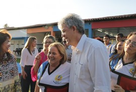 ricardo entrega escola jose guedes em cabedelo foto francisco franca 11 270x183 - Ricardo entrega reforma de escola e autoriza obras no Berço 101 do Porto de Cabedelo