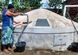 MARIA JOSÉ DA SILVA AGRICULTORA DE 58 ANOS DE IDADE 270x191 - Governo leva ações de subsistência para famílias atingidas pela Barragem Acauã