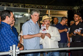 ricardo condecorado foto walter rafael 1 270x183 - Ricardo abre em João Pessoa 50ª Expofeira Paraíba Agronegócios