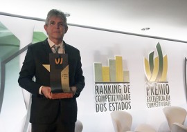 ricardo prarticpa do premio excelencia em competitividade em sao paulo 1 270x191 - Paraíba avança em ranking nacional e Ricardo recebe Prêmio Excelência em Competitividade