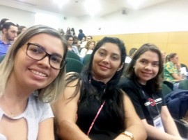 Silvia Felix, Janielly Sousa e Dra. Nicoly Negreiros durante o Simpósio