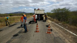 der operacao tapa buraco 11 270x151 - DER realiza nova operação tapa buraco e beneficia 513 km de rodovias