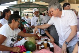 feira sementes11 foto Francisco França 270x180 - Ricardo participa da 7ª Festa Estadual das Sementes da Paixão em Boqueirão