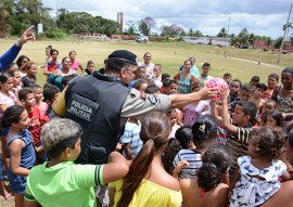 policia operacao crianca feliz distribuicao de brinquedos 1 270x191 - Operação Criança Feliz recebe últimas doações e começa distribuição de brinquedos na Paraíba