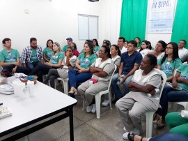 Profissionais de vários setoies da unidade assistiram a palestra